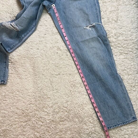 NWT Madewell Relaxed Jeans in Cresthaven Wash: Ripped Edition in size 26 - Picture 12 of 16